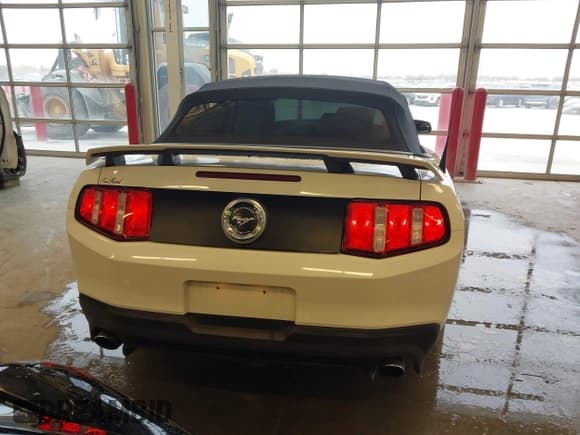 ✅ 2012 Ford Mustang GT Premium • VIN: 1ZVBP8FF7C5205074 • Лот: 43613601. Опубликован ранее на IAAI с пробегом Не указан. Бесплатный доступ к архиву аукционных продаж из США и подробный отчёт об истории автомобиля на DreamBid. Изображение 15.