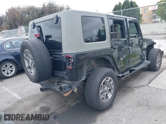 ✅ 2007 Jeep Wrangler Unlimited Sahara • VIN: 1J4GB59127L225914 • Лот: 41740468. Опубликован ранее на IAAI с пробегом 174 709 миль. Бесплатный доступ к архиву аукционных продаж из США и подробный отчёт об истории автомобиля на DreamBid. Изображение 4.