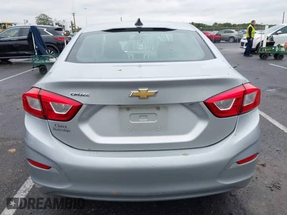 2018 Chevrolet Cruze LS с VIN 1G1BC5SM3J7125850, выставлен на аукционе IAAI как лот 43408913 с пробегом 135 200 миль миль и . История ставок и продаж доступна на DreamBid. Изображение 16.