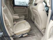 ✅ 2010 Saturn Outlook • VIN: 5GZLRVED4AJ131633 • Lot: 41597791. Wystawiony na IAAI z przebiegiem 240 940 mil. Bezpłatny archiwum sprzedaży aukcyjnych z USA i szczegółowy raport historii pojazdu na DreamBid. Zdjęcie 8.