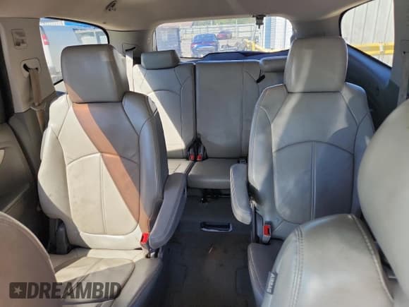 ✅ 2014 Chevrolet Traverse LT • VIN: 1GNKRHKD8EJ116827 • Lot: 86520485. Wystawiony na Copart z przebiegiem 167 162 mil. Bezpłatny archiwum sprzedaży aukcyjnych z USA i szczegółowy raport historii pojazdu na DreamBid. Zdjęcie 10.