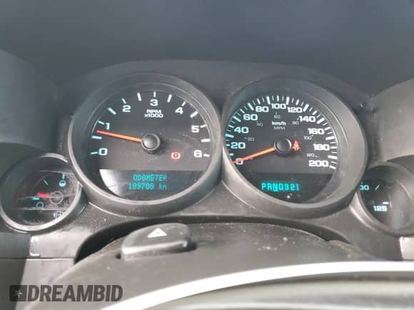 2010 Chevrolet Silverado 1500 LS z VIN 3GCRKREA3AG193443, wystawiony jako Copart lot #86307395 z przebiegiem 189 708 mil mil oraz Szkoda całkowita • Salvage title. Historia ofert i sprzedaży dostępna na DreamBid. Obrazek 9.