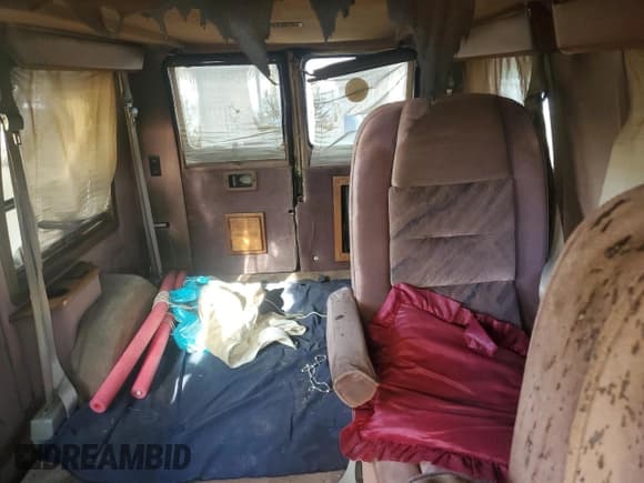 ✅ 1993 Dodge Cargo • VIN: 2B6HB21X5PK528473 • Lot: 43371745. Listed on Copart with Not provided. Free auction sales archive from the USA and detailed vehicle history report at DreamBid. Image 10.