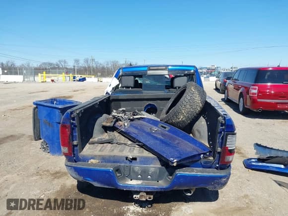 ✅ 2017 Ram 1500 Sport • VIN: 1C6RR7MT4HS609075 • Lot: 41768714. Wystawiony na IAAI z przebiegiem Nie podano. Bezpłatny archiwum sprzedaży aukcyjnych z USA i szczegółowy raport historii pojazdu na DreamBid. Zdjęcie 16.