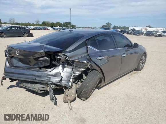 ✅ 2023 Nissan Altima SV • VIN: 1N4BL4DVXPN390220 • Lot: 84073925. Wystawiony na Copart z przebiegiem 61 084 mil. Bezpłatny archiwum sprzedaży aukcyjnych z USA i szczegółowy raport historii pojazdu na DreamBid. Zdjęcie 3.