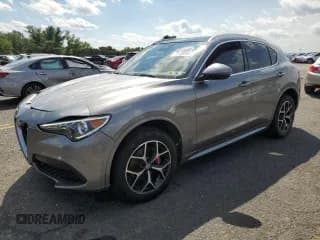 ✅ 2020 Alfa Romeo Stelvio Ti • VIN: ZASPAKBN6L7C91137 • Lot: 71120795. Wystawiony na Copart z przebiegiem 69 925 mil. Bezpłatny archiwum sprzedaży aukcyjnych z USA i szczegółowy raport historii pojazdu na DreamBid. Zdjęcie 1.