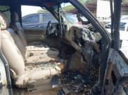 ✅ 1998 Chevrolet Silverado 1500 • VIN: 2GCEC19R6W1141012 • Lot: 43481513. Wystawiony na IAAI z przebiegiem 205 695 mil. Bezpłatny archiwum sprzedaży aukcyjnych z USA i szczegółowy raport historii pojazdu na DreamBid. Zdjęcie 5.