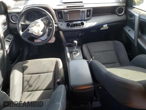 ✅ 2018 Toyota RAV4 XLE • VIN: JTMWFREV9JJ752714 • Лот: 92045785. Опубликован ранее на Copart с пробегом Не указан. Бесплатный доступ к архиву аукционных продаж из США и подробный отчёт об истории автомобиля на DreamBid. Изображение 8.