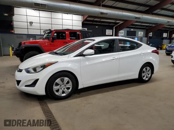✅ 2016 Hyundai Elantra SE • VIN: 5NPDH4AE2GH709909 • Lot: 92304705. Listed on Copart with 177,886 mi. Free auction sales archive from the USA and detailed vehicle history report at DreamBid. Image 1.