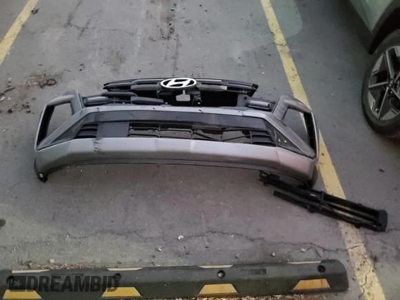 ✅ 2025 Hyundai Tucson SEL Convenience • VIN: KM8JCDD18SU343040 • Lot: 91242225. Listed on Copart with 2,752 mi. Free auction sales archive from the USA and detailed vehicle history report at DreamBid. Image 13.