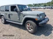 ✅ 2023 Jeep Wrangler Sahara • VIN: 1C4HJXEGXPW551008 • Lot: 42830544. Wystawiony na IAAI z przebiegiem 46 304 mil. Bezpłatny archiwum sprzedaży aukcyjnych z USA i szczegółowy raport historii pojazdu na DreamBid. Zdjęcie 1.