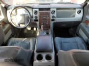 ✅ 2010 Ford F-150 XL • VIN: 1FTFW1EV0AFD88378 • Lot: 82049375. Wystawiony na Copart z przebiegiem 195 338 mil. Bezpłatny archiwum sprzedaży aukcyjnych z USA i szczegółowy raport historii pojazdu na DreamBid. Zdjęcie 8.