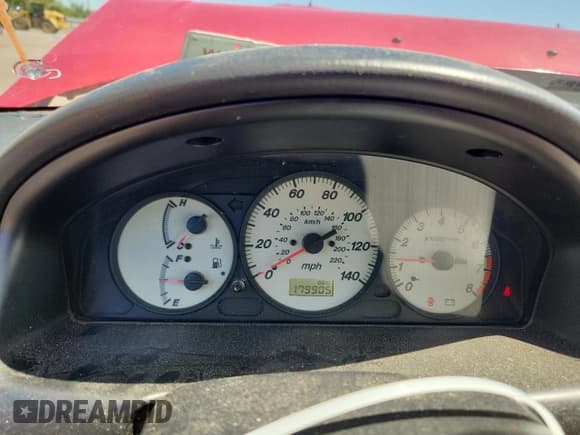 ✅ 2002 Mazda Protege • VIN: JM1BJ246421513216 • Lot: 68487625. Listed on Copart with 179,905 mi. Free auction sales archive from the USA and detailed vehicle history report at DreamBid. Image 9.