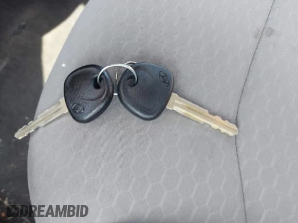 ✅ 2019 Hyundai Elantra SE • VIN: 5NPD74LF4KH456870 • Lot: 43324949. Listed on IAAI with 162,497 mi. Free auction sales archive from the USA and detailed vehicle history report at DreamBid. Image 11.