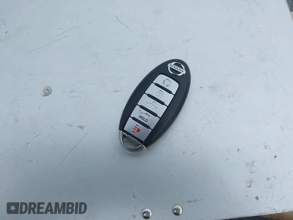 ✅ 2016 Nissan Maxima SR • VIN: 1N4AA6AP4GC449440 • Lot: 41756271. Listed on IAAI with 136,685 mi. Free auction sales archive from the USA and detailed vehicle history report at DreamBid. Image 11.