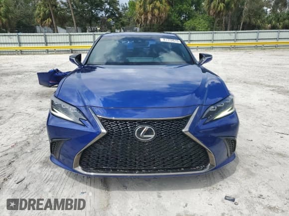 ✅ 2022 Lexus ES 350 F Sport • VIN: 58AGZ1B1XNU137354 • Lot: 81772615. Wystawiony na Copart z przebiegiem 71 059 mil. Bezpłatny archiwum sprzedaży aukcyjnych z USA i szczegółowy raport historii pojazdu na DreamBid. Zdjęcie 5.