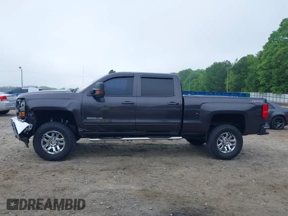 ✅ 2016 Chevrolet Silverado 2500HD LT • VIN: 1GC1KVE88GF146941 • Лот: 42080731. Опубликован ранее на IAAI с пробегом 161 760 миль. Бесплатный доступ к архиву аукционных продаж из США и подробный отчёт об истории автомобиля на DreamBid. Изображение 14.