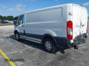 ✅ 2017 Ford Transit • VIN: 1FTYR1ZM2HKA78445 • Lot: 42106503. Wystawiony na IAAI z przebiegiem 143 544 mil. Bezpłatny archiwum sprzedaży aukcyjnych z USA i szczegółowy raport historii pojazdu na DreamBid. Zdjęcie 3.