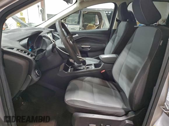 ✅ 2018 Ford Escape SE • VIN: 1FMCU9GD5JUB29436 • Lot: 95638085. Wystawiony na Copart z przebiegiem 148 370 mil. Bezpłatny archiwum sprzedaży aukcyjnych z USA i szczegółowy raport historii pojazdu na DreamBid. Zdjęcie 7.