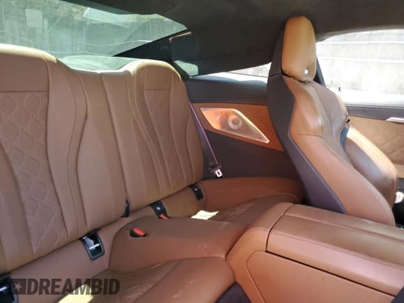 ✅ 2022 BMW M8 Competition • VIN: WBSAE0C06NCH19837 • Lot: 56768815. Listed on Copart with 27,088 mi. Free auction sales archive from the USA and detailed vehicle history report at DreamBid. Image 10.