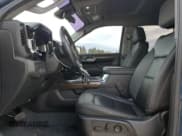 ✅ 2022 Chevrolet Silverado 1500 LT Trail Boss • VIN: 3GCUDFET3NG553742 • Lot: 85265905. Wystawiony na Copart z przebiegiem 41 518 mil. Bezpłatny archiwum sprzedaży aukcyjnych z USA i szczegółowy raport historii pojazdu na DreamBid. Zdjęcie 7.