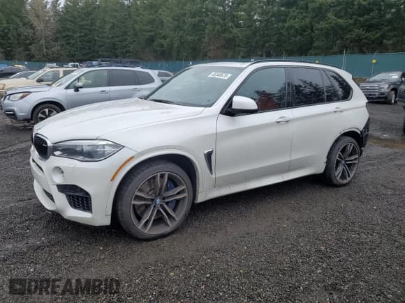 ✅ 2015 BMW X5 M • VIN: 5YMKT6C54F0C89266 • Lot: 45340675. Listed on Copart with 22,347 mi. Free auction sales archive from the USA and detailed vehicle history report at DreamBid. Image 1.