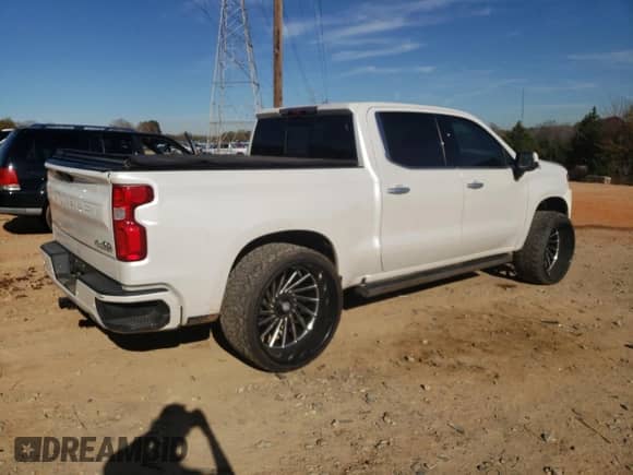 2020 Chevrolet Silverado 1500 High Country с VIN 1GCUYHET5LZ152688, выставлен на аукционе Copart как лот 82364784 с пробегом 131 276 миль миль и Чистый • Clean title. История ставок и продаж доступна на DreamBid. Изображение 3.