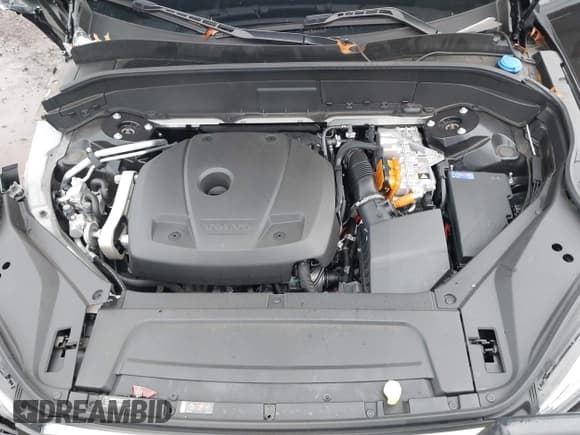 ✅ 2025 Volvo XC90 • VIN: YV4H60JF7S1303761 • Lot: 43584021. Wystawiony na IAAI z przebiegiem 9 510 mil. Bezpłatny archiwum sprzedaży aukcyjnych z USA i szczegółowy raport historii pojazdu na DreamBid. Zdjęcie 10.