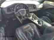 2020 Dodge Challenger SXT z VIN 2C3CDZAG7LH211072, wystawiony jako Copart lot #85314475 z przebiegiem 72 775 mil mil oraz Szkoda całkowita • Salvage title. Historia ofert i sprzedaży dostępna na DreamBid. Obrazek 8.