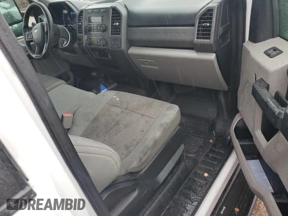 ✅ 2017 Ford F-250 XL • VIN: 1FDBF2B67HEB80026 • Lot: 55969905. Listed on Copart with 88,917 mi. Free auction sales archive from the USA and detailed vehicle history report at DreamBid. Image 8.