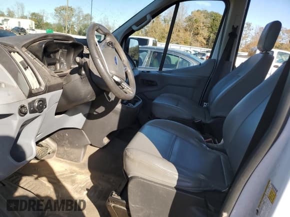 ✅ 2019 Ford Transit • VIN: 1FTBW3XG1KKB53408 • Лот: 88940825. Опубликован ранее на Copart с пробегом 43 249 миль. Бесплатный доступ к архиву аукционных продаж из США и подробный отчёт об истории автомобиля на DreamBid. Изображение 7.