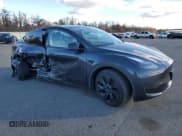 ✅ 2024 Tesla Model Y • VIN: 7SAYGDED9RF099811 • Lot: 90992675. Wystawiony na Copart z przebiegiem 21 419 mil. Bezpłatny archiwum sprzedaży aukcyjnych z USA i szczegółowy raport historii pojazdu na DreamBid. Zdjęcie 4.