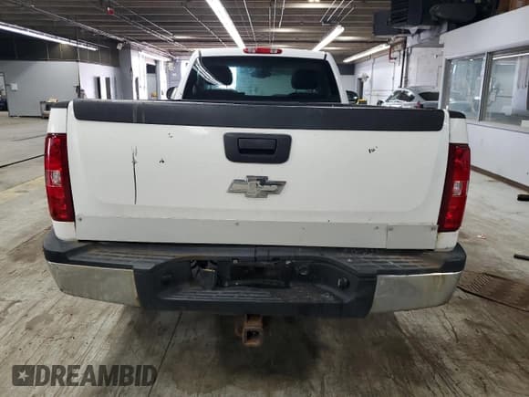 ✅ 2007 Chevrolet Silverado 2500HD 1LT • VIN: 1GCHK24K67E599620 • Lot: 67097715. Wystawiony na Copart z przebiegiem Nie podano. Bezpłatny archiwum sprzedaży aukcyjnych z USA i szczegółowy raport historii pojazdu na DreamBid. Zdjęcie 6.