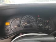 ✅ 2002 Chevrolet Silverado 2500HD LT • VIN: 1GCHK231X2F218640 • Лот: 68016825. Опубликован ранее на Copart с пробегом Не указан. Бесплатный доступ к архиву аукционных продаж из США и подробный отчёт об истории автомобиля на DreamBid. Изображение 9.