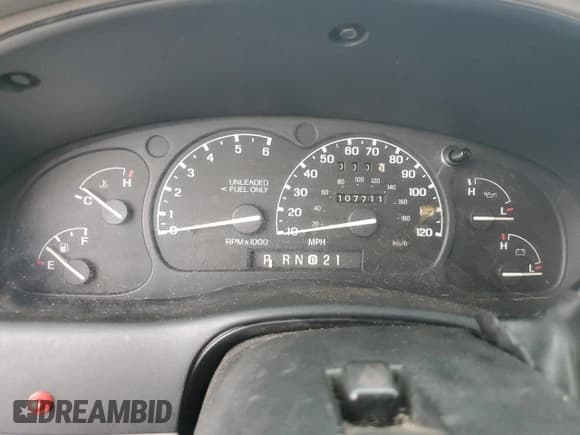 ✅ 1996 Ford Explorer Eddie Bauer • VIN: 1FMCU22X3TUD66129 • Lot: 79165504. Wystawiony na Copart z przebiegiem 107 711 mil. Bezpłatny archiwum sprzedaży aukcyjnych z USA i szczegółowy raport historii pojazdu na DreamBid. Zdjęcie 9.