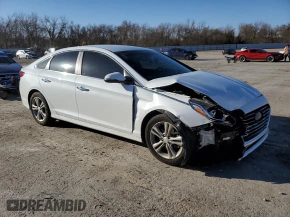 ✅ 2018 Hyundai Sonata Limited • VIN: 5NPE34AF9JH676636 • Lot: 42367093. Listed on Copart with 88,466 mi. Free auction sales archive from the USA and detailed vehicle history report at DreamBid. Image 4.