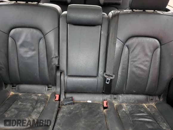 ✅ 2014 Audi Q7 Premium Plus • VIN: WA1LGAFE5ED007179 • Lot: 70929295. Wystawiony na Copart z przebiegiem 161 288 mil. Bezpłatny archiwum sprzedaży aukcyjnych z USA i szczegółowy raport historii pojazdu na DreamBid. Zdjęcie 10.