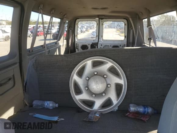 ✅ 2002 Ford Econoline Passenger XL • VIN: 1FBSS31S82HB36096 • Lot: 80654574. Listed on Copart with 170,656 mi. Free auction sales archive from the USA and detailed vehicle history report at DreamBid. Image 10.