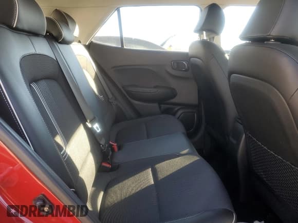 ✅ 2022 Hyundai Venue Limited • VIN: KMHRC8A37NU149328 • Lot: 47191445. Listed on Copart with 16,300 mi. Free auction sales archive from the USA and detailed vehicle history report at DreamBid. Image 12.