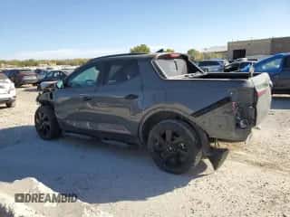 2024 Hyundai Santa Cruz Night Edition z VIN 5NTJCDDF7RH105623, wystawiony jako Copart lot #75869034 z przebiegiem 2 397 mil mil oraz Szkoda całkowita • Salvage title. Historia ofert i sprzedaży dostępna na DreamBid. Obrazek 2.