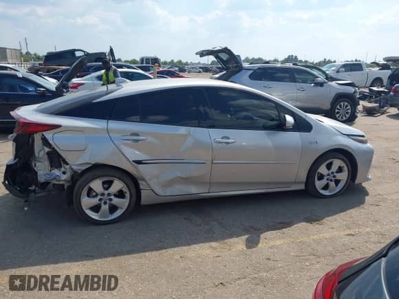 2020 Toyota Prius Limited z VIN JTDKARFP6L3159221, wystawiony jako IAAI lot #43355175 z przebiegiem 70 792 mil mil oraz . Historia ofert i sprzedaży dostępna na DreamBid. Obrazek 13.