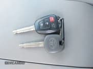 ✅ 2014 Toyota Highlander LE • VIN: 5TDBKRFH1ES013333 • Лот: 43218399. Опубликован ранее на IAAI с пробегом 200 672 миль. Бесплатный доступ к архиву аукционных продаж из США и подробный отчёт об истории автомобиля на DreamBid. Изображение 11.