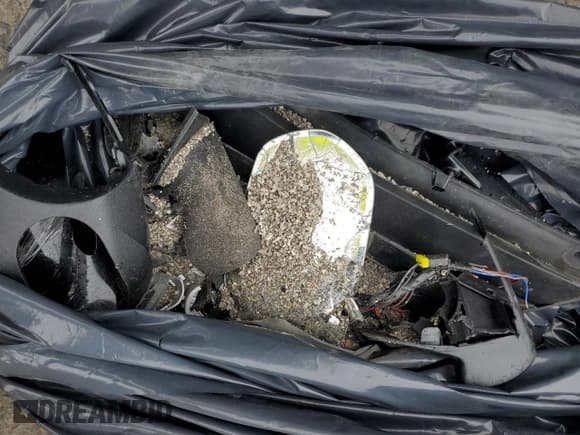 ✅ 2025 Buick Enclave Preferred • VIN: 5GAEVARS3SJ282361 • Lot: 63680535. Listed on Copart with 1,157 mi. Free auction sales archive from the USA and detailed vehicle history report at DreamBid. Image 13.