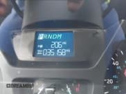 ✅ 2019 Ford Transit Cargo • VIN: 1FTYE2YM7KKB75117 • Lot: 43631171. Wystawiony na IAAI z przebiegiem 35 158 mil. Bezpłatny archiwum sprzedaży aukcyjnych z USA i szczegółowy raport historii pojazdu na DreamBid. Zdjęcie 15.