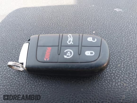 ✅ 2018 Dodge Charger SXT Plus • VIN: 2C3CDXHG6JH238805 • Лот: 42995074. Опубликован ранее на IAAI с пробегом 119 297 миль. Бесплатный доступ к архиву аукционных продаж из США и подробный отчёт об истории автомобиля на DreamBid. Изображение 11.