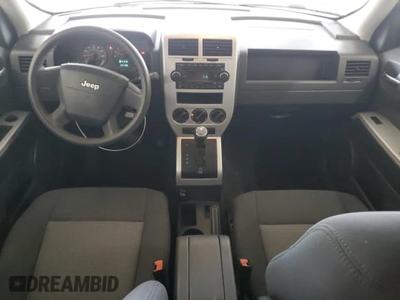 ✅ 2008 Jeep Patriot Sport • VIN: 1J8FT28088D570276 • Lot: 65920315. Listed on Copart with 137,168 mi. Free auction sales archive from the USA and detailed vehicle history report at DreamBid. Image 8.