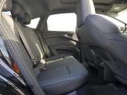 ✅ 2023 Audi Q4 e-tron Sportback Premium Plus • VIN: WA132BFZ0PP052264 • Lot: 60516455. Wystawiony na Copart z przebiegiem 5 448 mil. Bezpłatny archiwum sprzedaży aukcyjnych z USA i szczegółowy raport historii pojazdu na DreamBid. Zdjęcie 11.