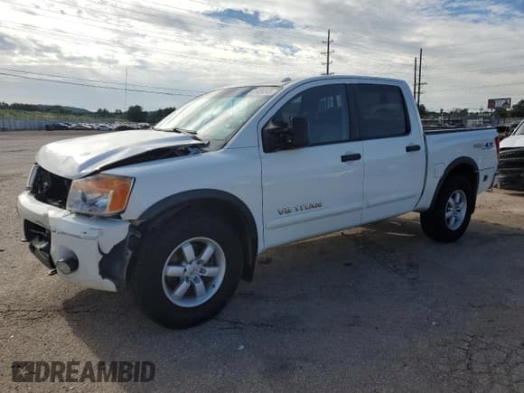 ✅ 2011 Nissan Titan Pro-4X • VIN: 1N6BA0EC4BN318053 • Лот: 61825245. Опубликован ранее на Copart с пробегом 153 557 миль. Бесплатный доступ к архиву аукционных продаж из США и подробный отчёт об истории автомобиля на DreamBid. Изображение 1.