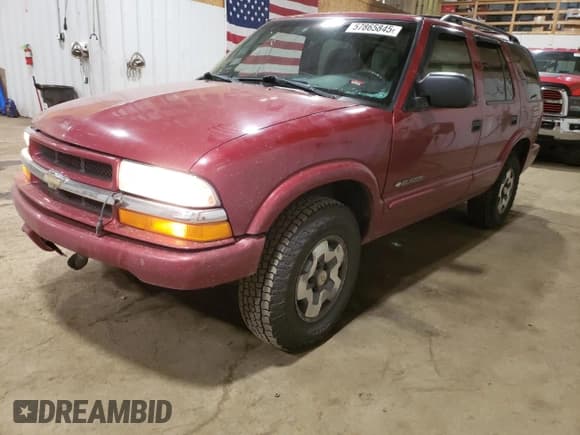 ✅ 2002 Chevrolet Blazer LS • VIN: 1GNDT13W92K102541 • Lot: 57865845. Wystawiony na Copart z przebiegiem 149 549 mil. Bezpłatny archiwum sprzedaży aukcyjnych z USA i szczegółowy raport historii pojazdu na DreamBid. Zdjęcie 1.