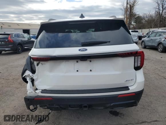 ✅ 2025 Ford Explorer ST-Line • VIN: 1FMUK8KH1SGB98588 • Lot: 92506595. Wystawiony na Copart z przebiegiem 5 403 mil. Bezpłatny archiwum sprzedaży aukcyjnych z USA i szczegółowy raport historii pojazdu na DreamBid. Zdjęcie 6.